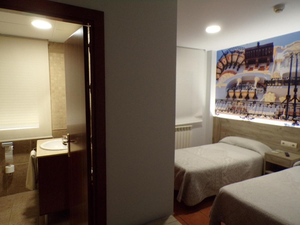 Hostal Serruchi เตรูเอล ภายนอก รูปภาพ