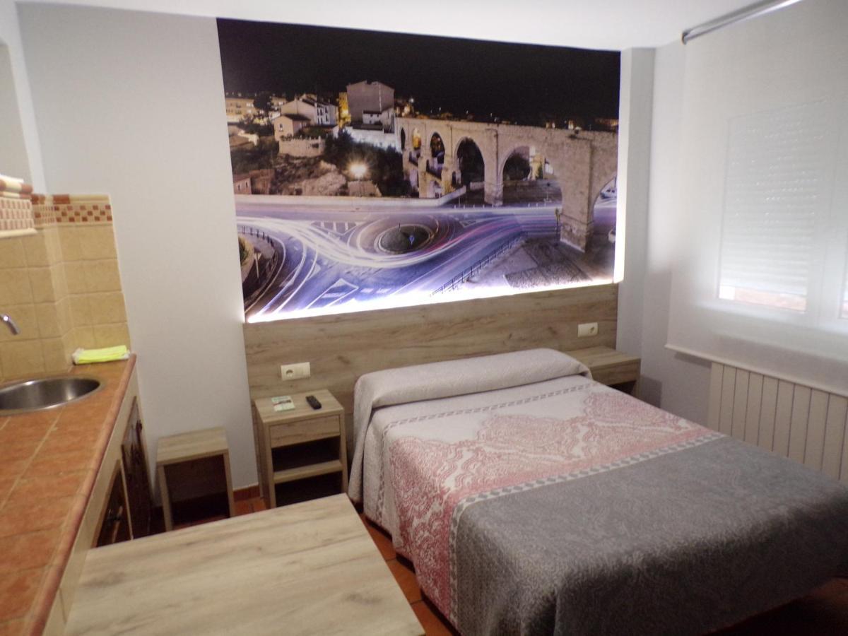 Hostal Serruchi เตรูเอล ภายนอก รูปภาพ