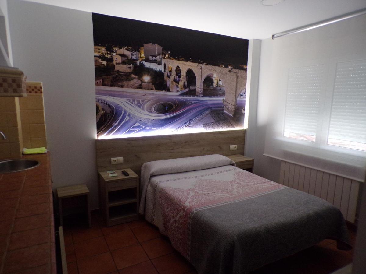 Hostal Serruchi เตรูเอล ภายนอก รูปภาพ