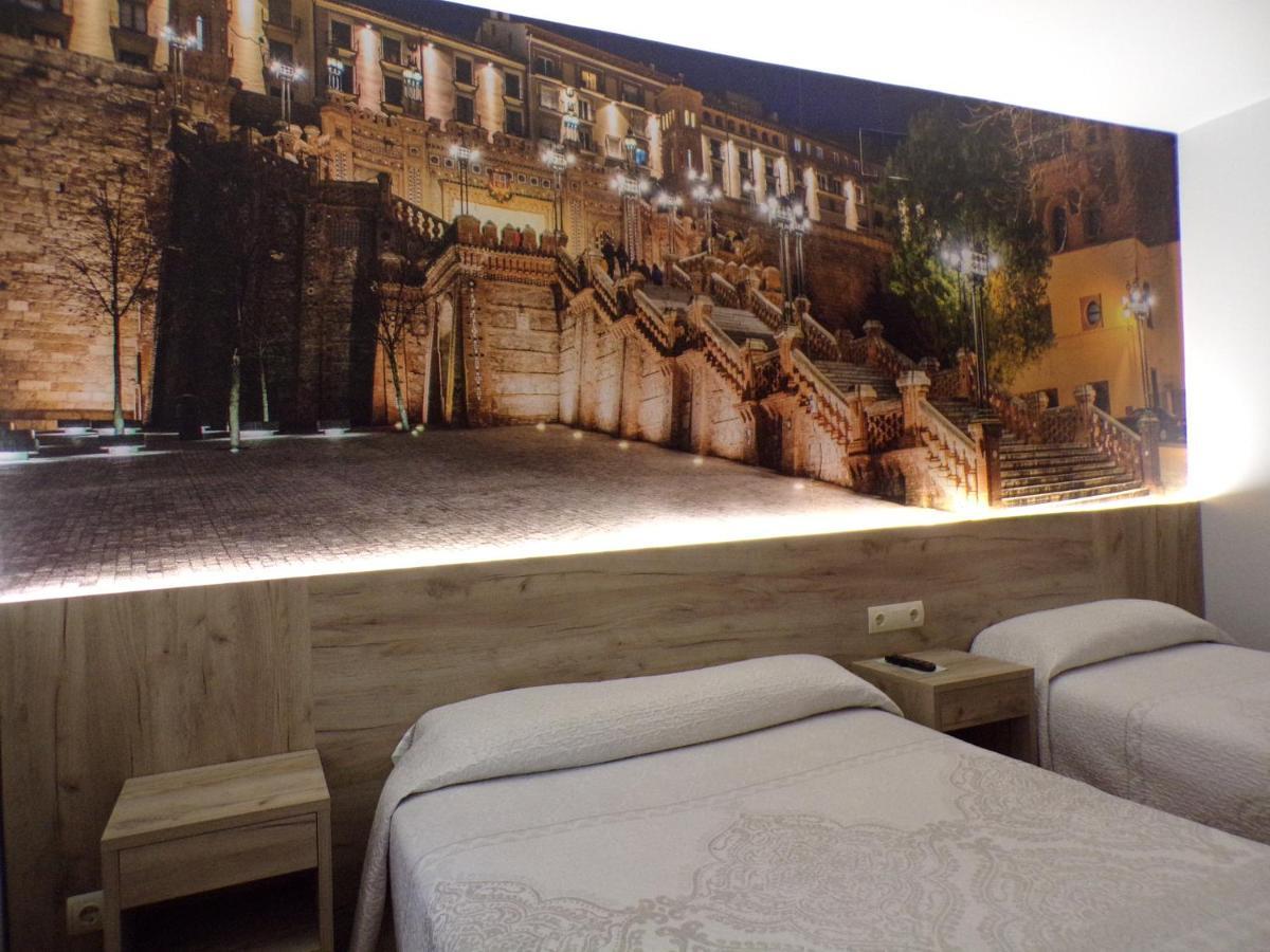 Hostal Serruchi เตรูเอล ภายนอก รูปภาพ