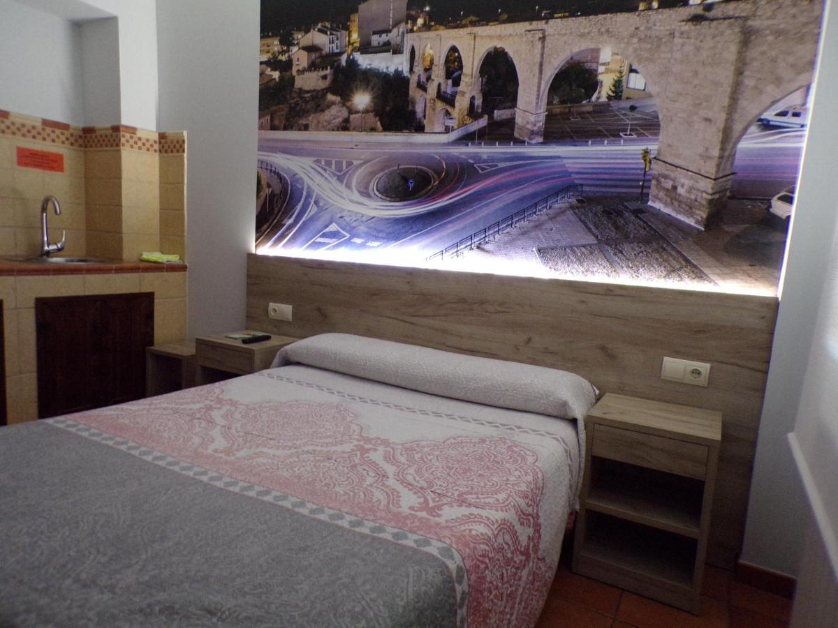 Hostal Serruchi เตรูเอล ภายนอก รูปภาพ