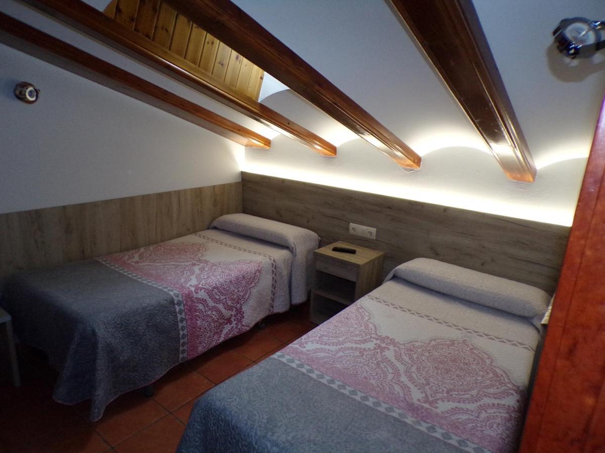 Hostal Serruchi เตรูเอล ภายนอก รูปภาพ