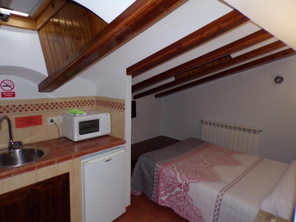 Hostal Serruchi เตรูเอล ภายนอก รูปภาพ
