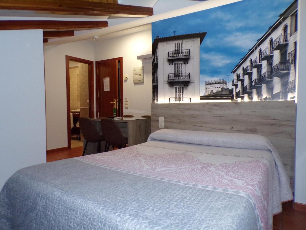 Hostal Serruchi เตรูเอล ภายนอก รูปภาพ