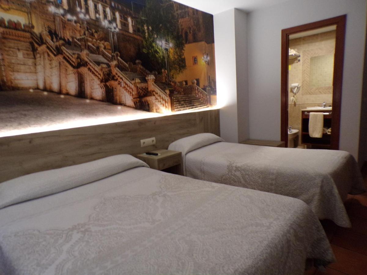 Hostal Serruchi เตรูเอล ภายนอก รูปภาพ