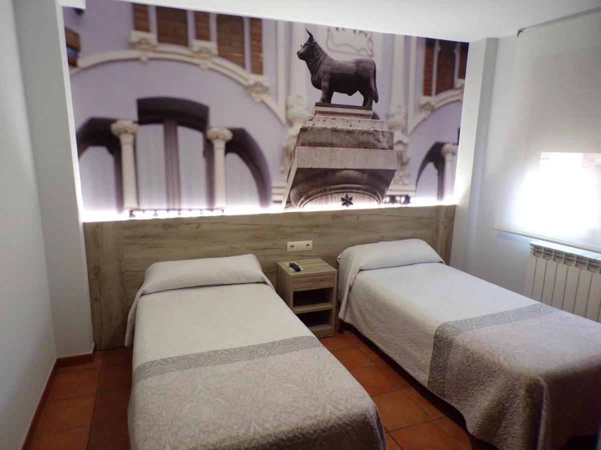 Hostal Serruchi เตรูเอล ภายนอก รูปภาพ