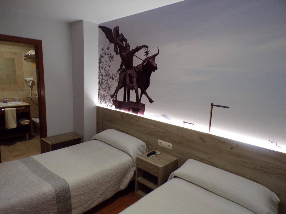 Hostal Serruchi เตรูเอล ภายนอก รูปภาพ