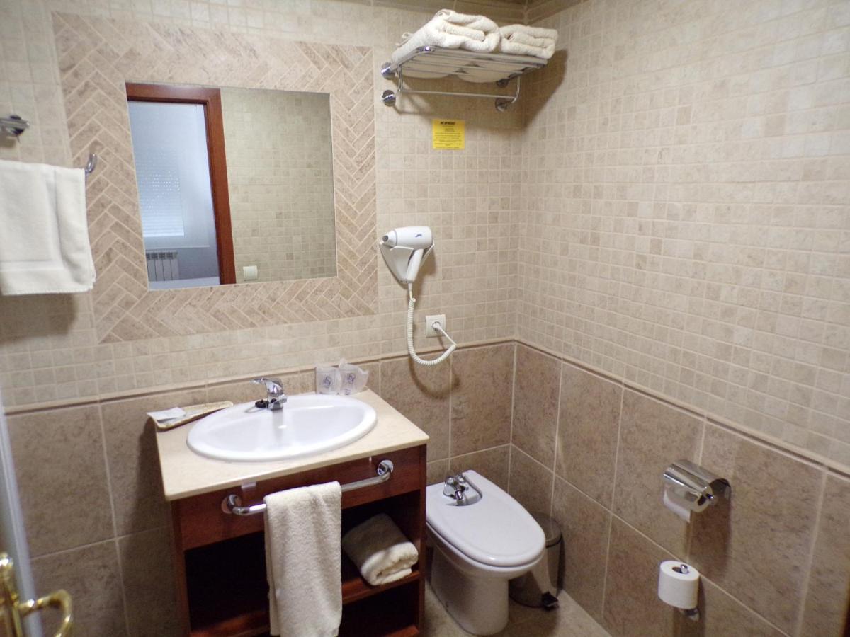 Hostal Serruchi เตรูเอล ภายนอก รูปภาพ