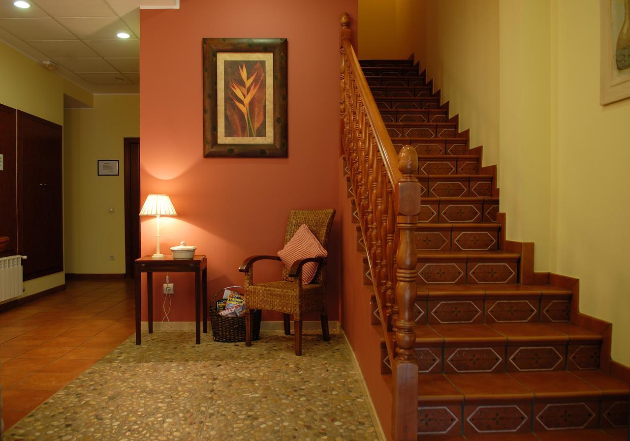 Hostal Serruchi เตรูเอล ภายนอก รูปภาพ